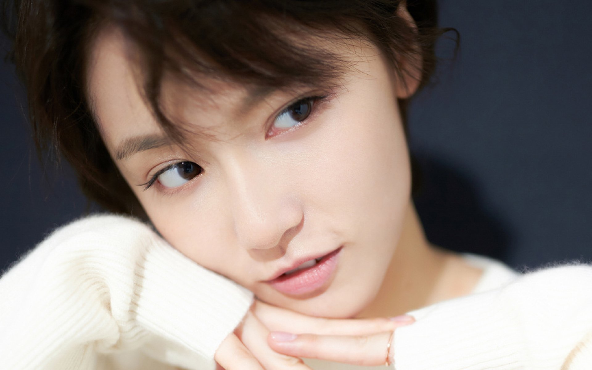 “青少年足球装备升级，专业化设备普及全国”，青少年足球比赛用鞋规定