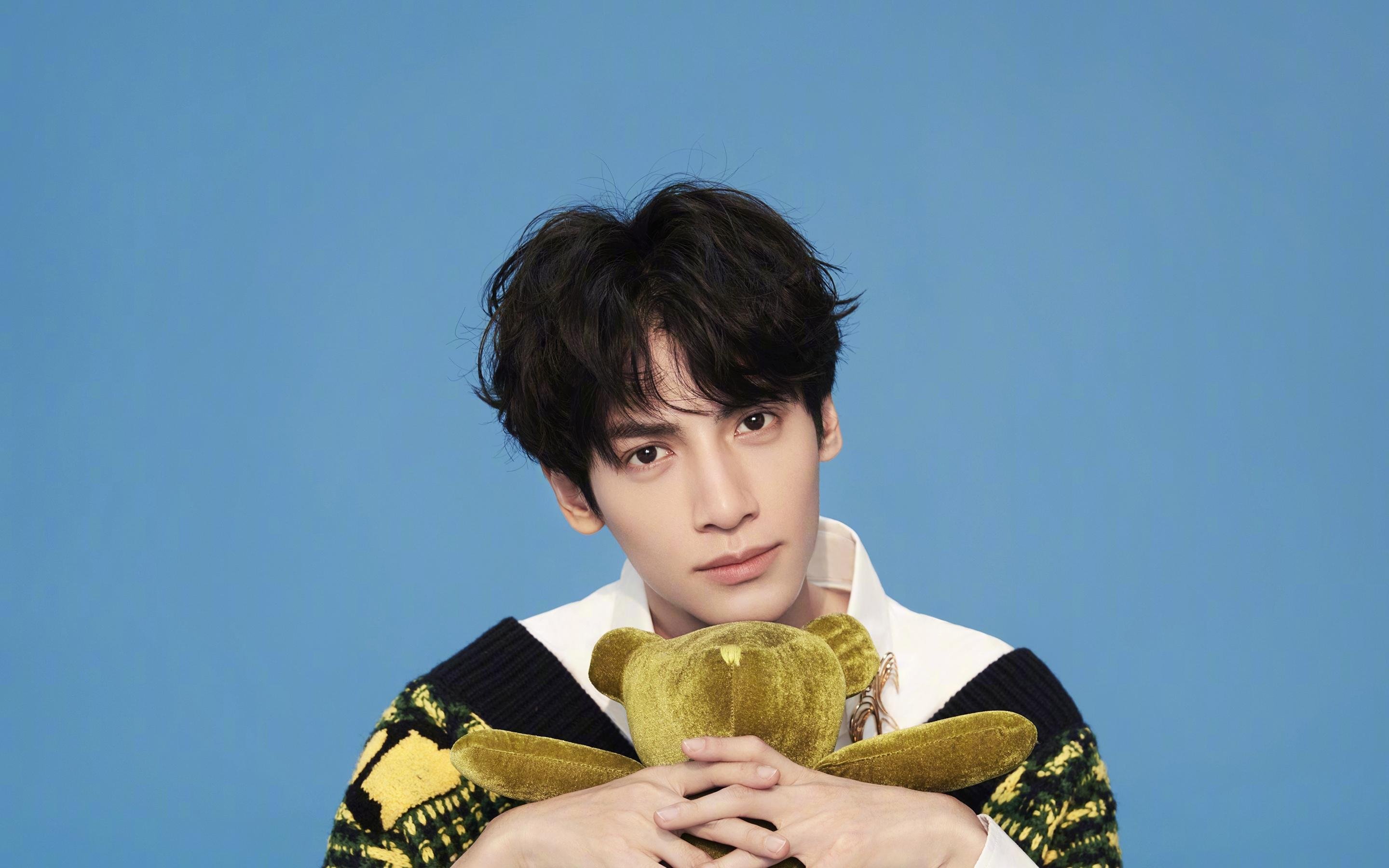 库尔图瓦因与前教练特德斯科的矛盾,曾拒绝为国家队出战。,库尔特品图斯