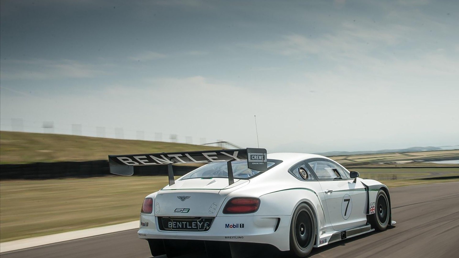 女足比赛赛场风云再起,惊艳瞬间连连,女足的比赛视频