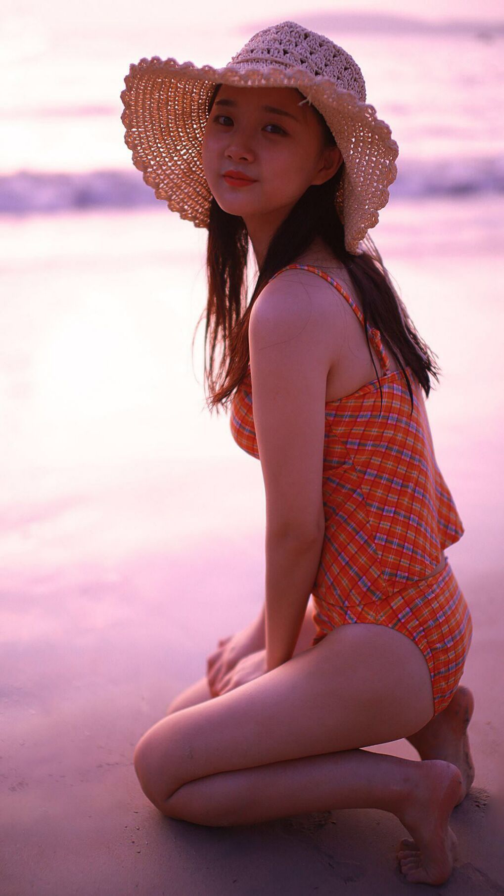 李轩豪在“湾区杯”围棋大棋士赛中战胜卫冕冠军杨楷文