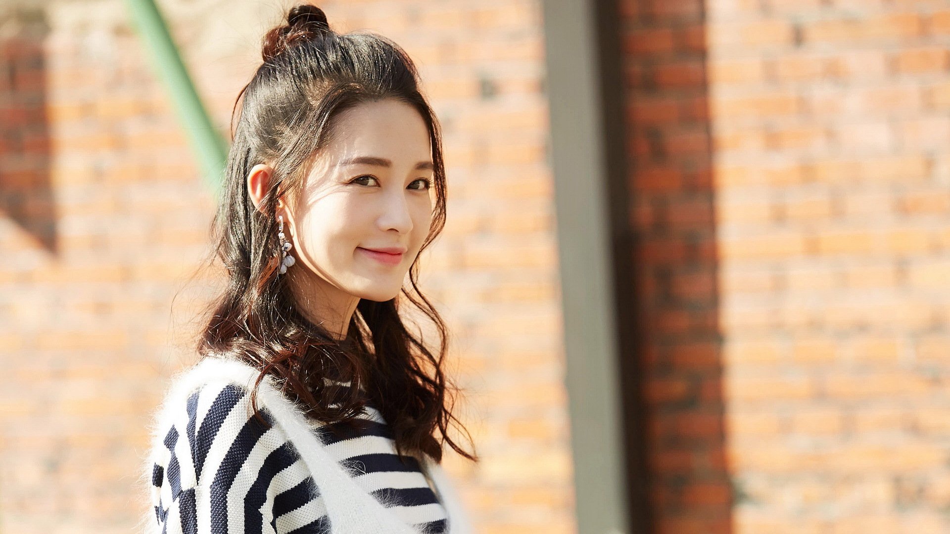 弗赖堡锋线冲击力增强打出关键突破,弗赖堡前锋