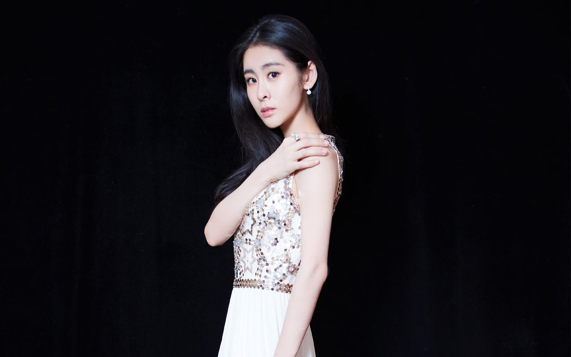 吉尔吉斯斯坦男队自由泳爆发力强，吉尔吉斯斯坦拳击