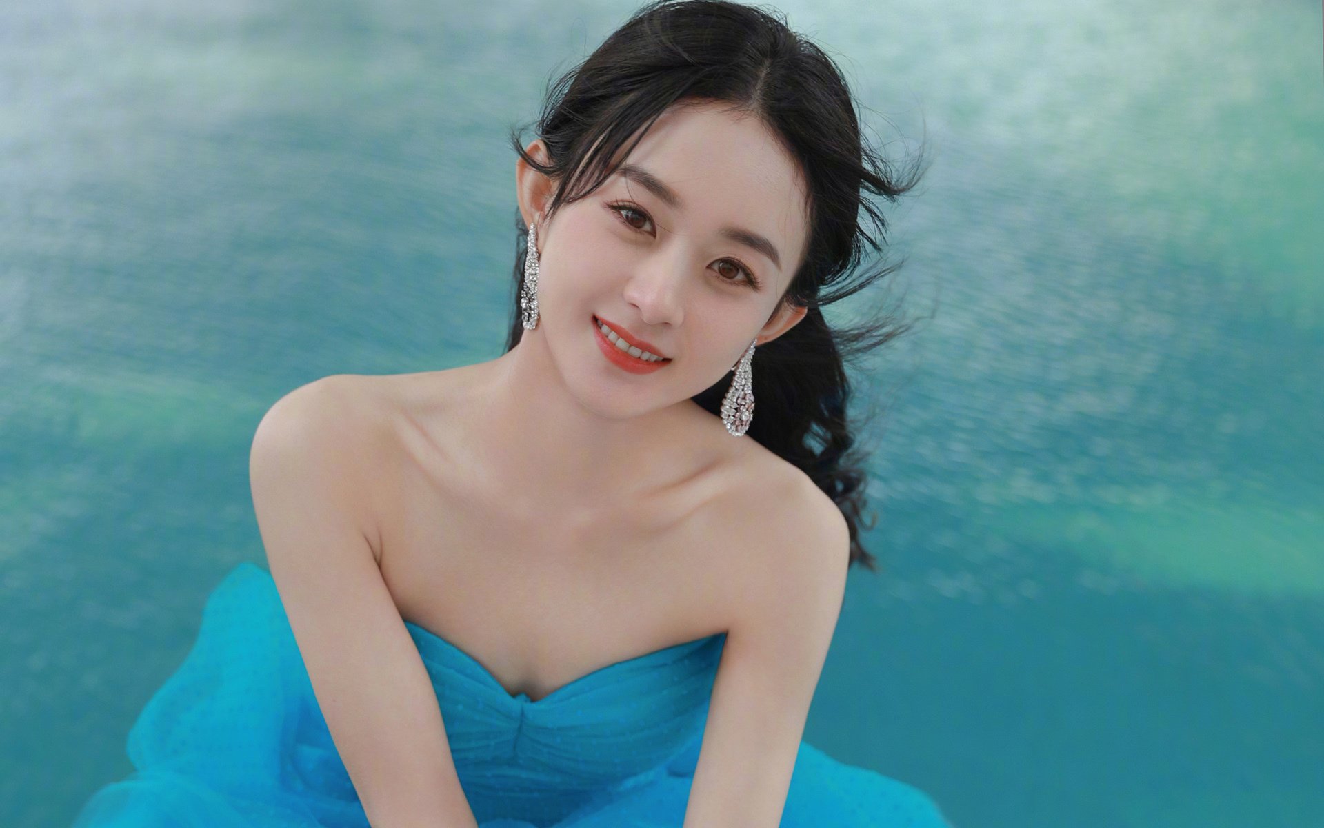 塞尔维亚女篮在欧洲锦标赛中表现不俗，誓夺金牌以求突破，塞尔维亚女篮球